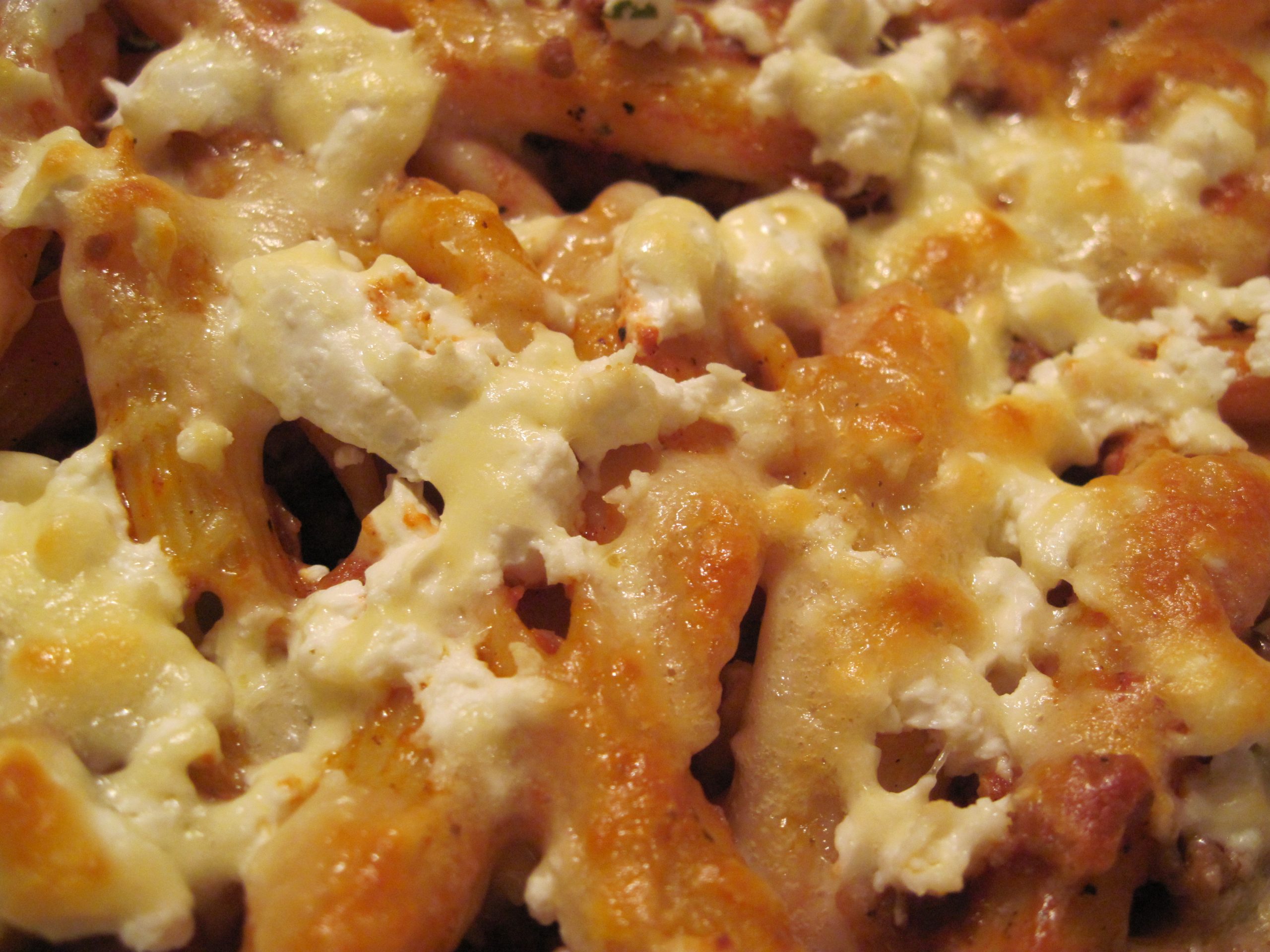 Pasta al forno con piselli. Scopri la ricetta golosa e croccante - I ...